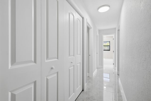 22390 SW 66th Avenue, Boca Raton, FL 33428