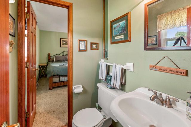 624 Deer Pass ROAD, Saukville, WI 53080