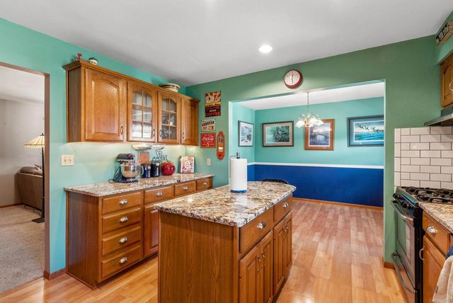 624 Deer Pass ROAD, Saukville, WI 53080