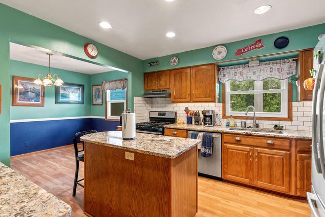 624 Deer Pass ROAD, Saukville, WI 53080