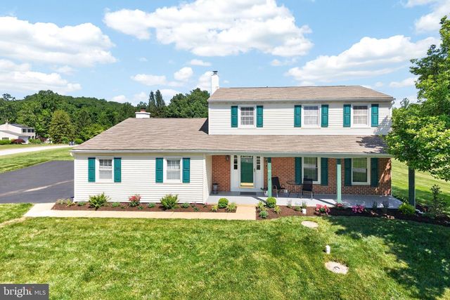 2 REVERE LN, Glenmoore, PA 19343