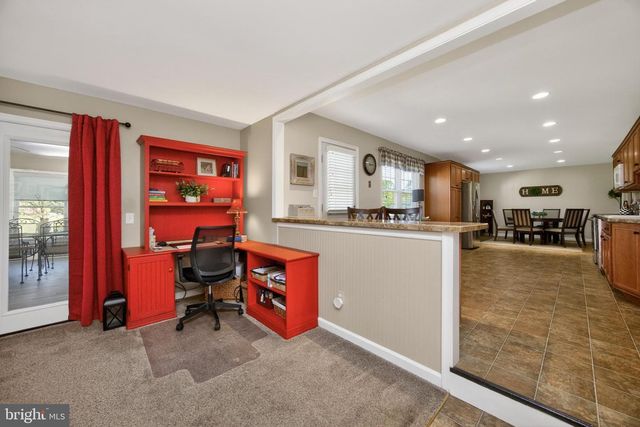 2 REVERE LN, Glenmoore, PA 19343