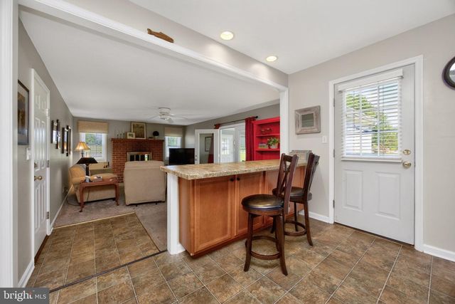 2 REVERE LN, Glenmoore, PA 19343