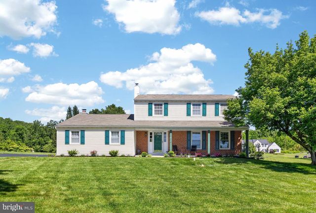 2 REVERE LN, Glenmoore, PA 19343