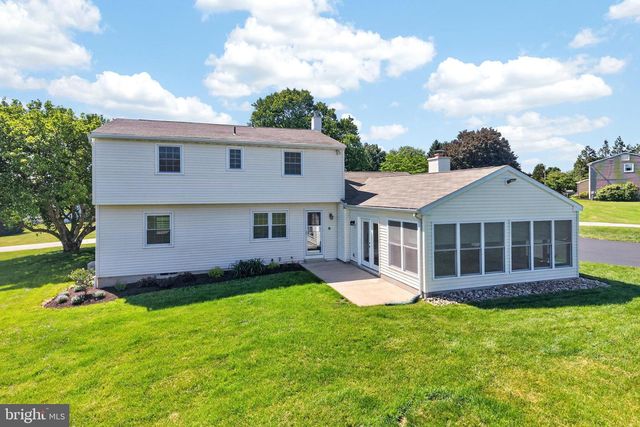 2 REVERE LN, Glenmoore, PA 19343