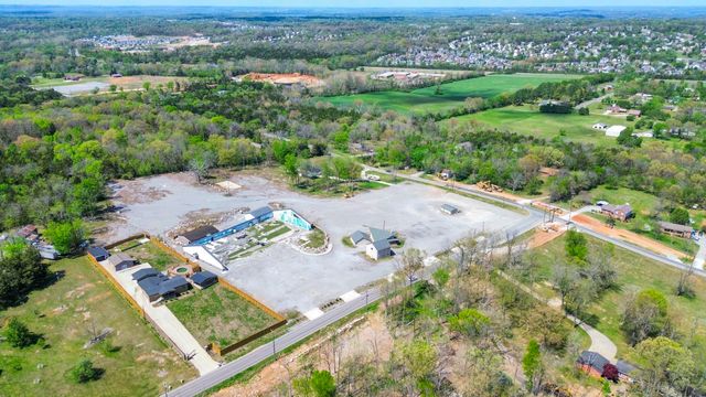 2060 Old Lebanon Dirt Rd, Mount Juliet, TN 37122