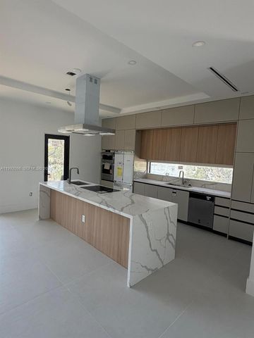 201 NW 14 WAY, Dania Beach, FL 33004