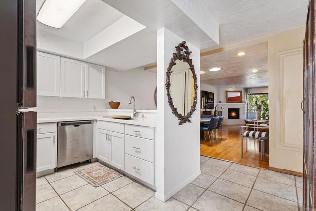 4055 Falcon St 202, San Diego, CA 92103