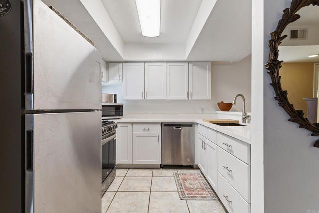 4055 Falcon St 202, San Diego, CA 92103