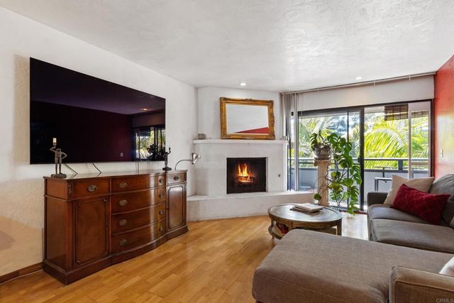 4055 Falcon St 202, San Diego, CA 92103