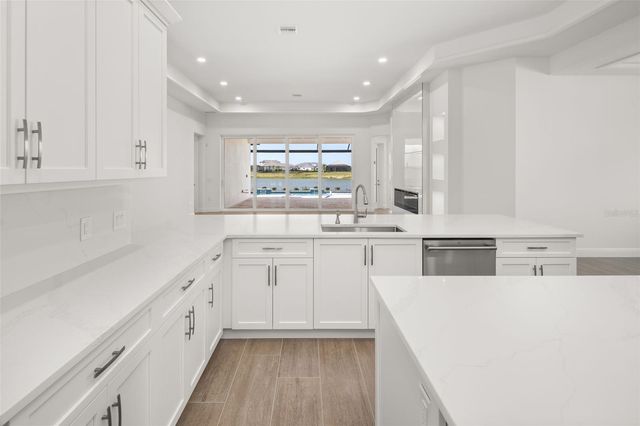 832 BLUE SHELL LOOP, Sarasota, FL 34240