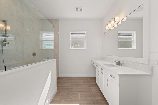 832 BLUE SHELL LOOP, Sarasota, FL 34240