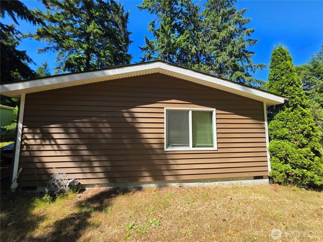 3591 Pine Road, Bremerton, WA 98310