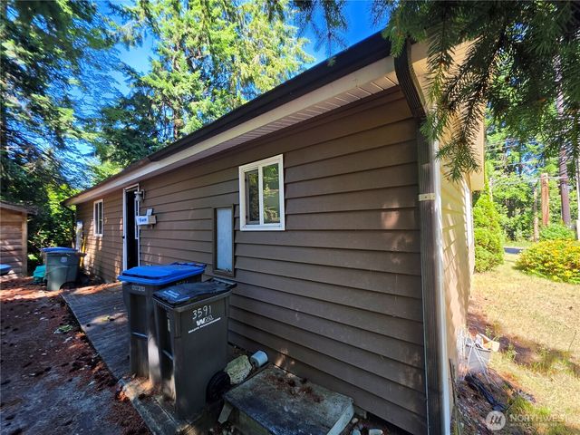 3591 Pine Road, Bremerton, WA 98310