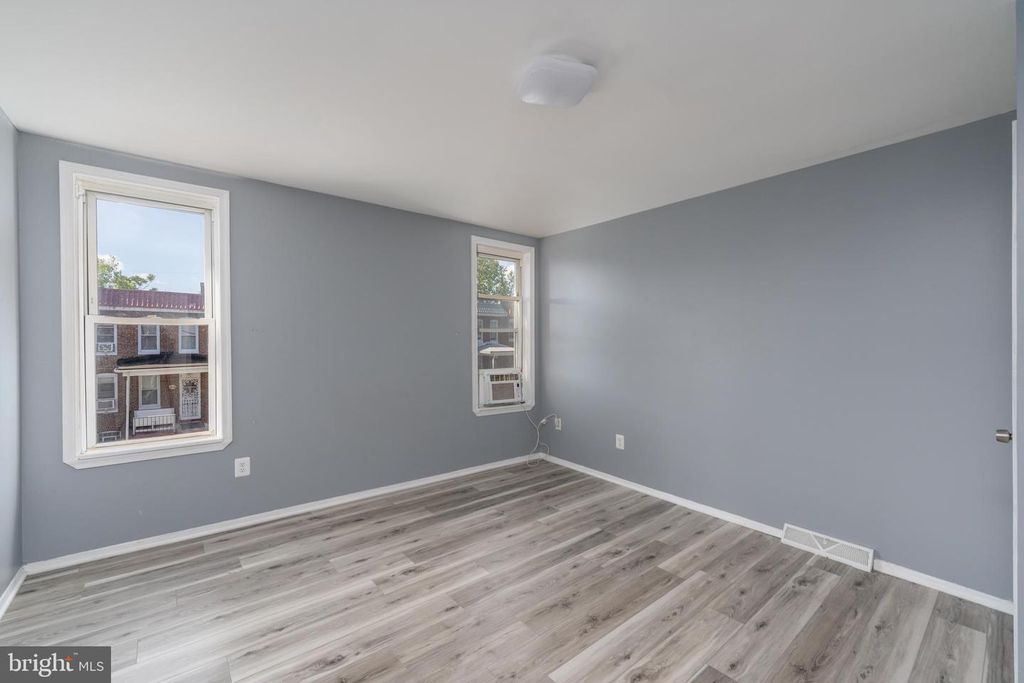 Image 12 of property listing at 2646 LAURETTA AVE, Baltimore, MD 21223