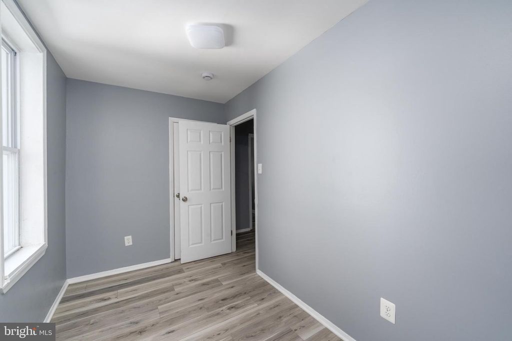Image 13 of property listing at 2646 LAURETTA AVE, Baltimore, MD 21223