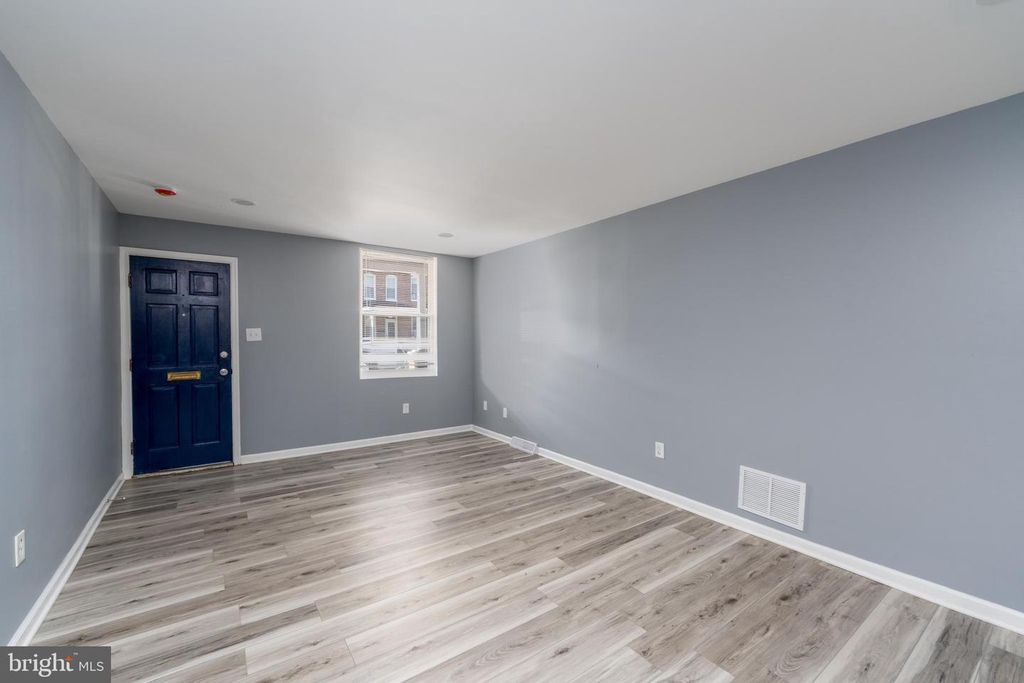 Image 2 of property listing at 2646 LAURETTA AVE, Baltimore, MD 21223