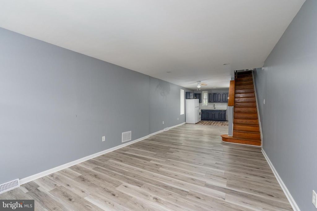 Image 3 of property listing at 2646 LAURETTA AVE, Baltimore, MD 21223