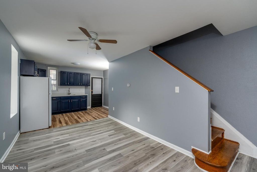 Image 4 of property listing at 2646 LAURETTA AVE, Baltimore, MD 21223