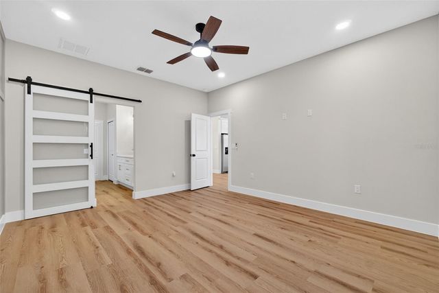 19326 CENTER STREET, Brooksville, FL 34601