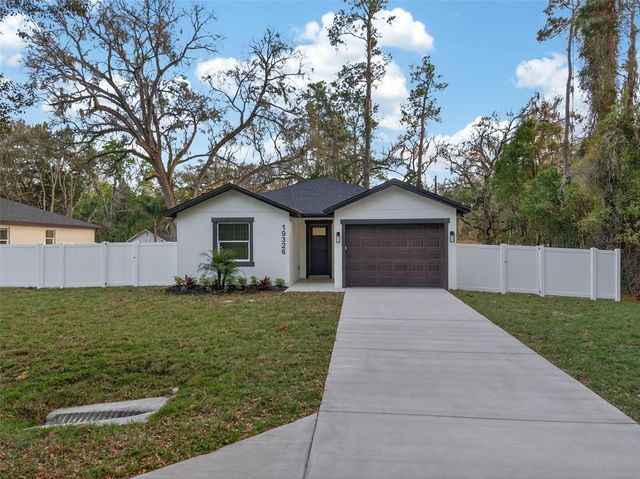 19326 CENTER STREET, Brooksville, FL 34601