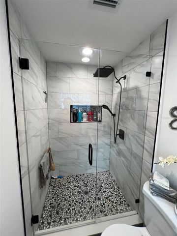 9328 FOREST HILLS, Tampa, FL 33612