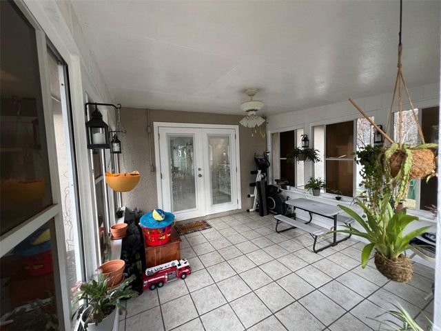 9328 FOREST HILLS, Tampa, FL 33612