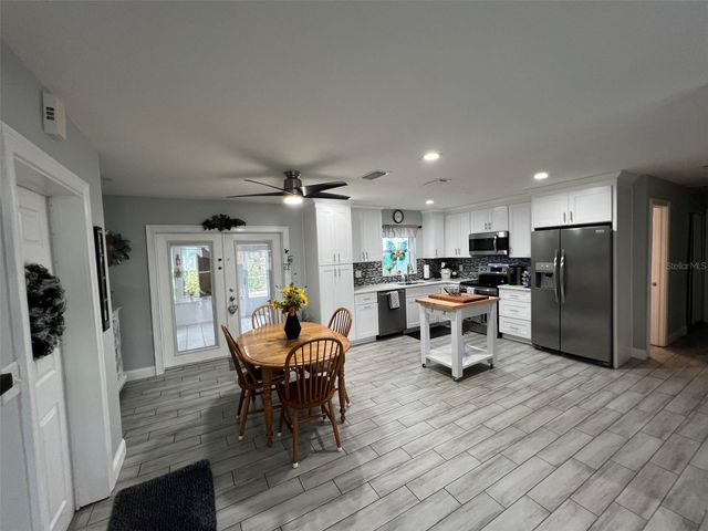 9328 FOREST HILLS, Tampa, FL 33612