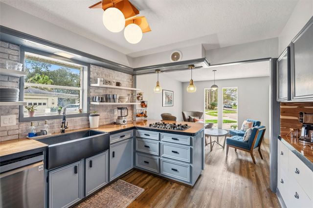 16203 Longvale Drive, Houston, TX 77059