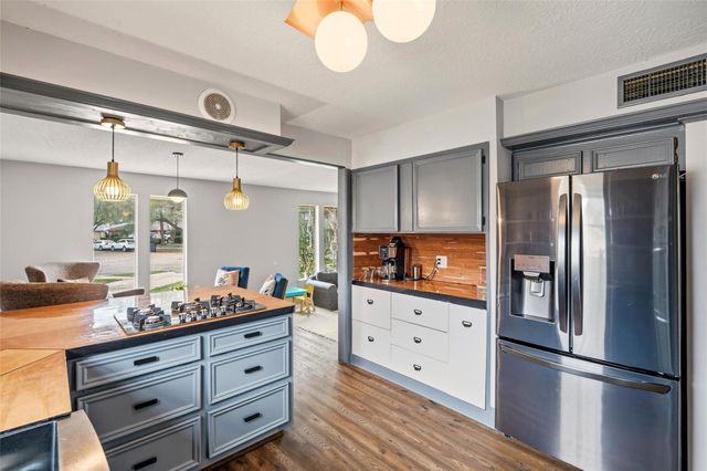 16203 Longvale Drive, Houston, TX 77059