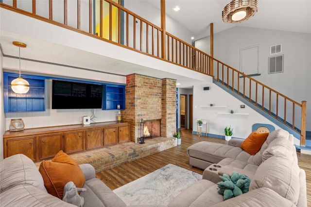 16203 Longvale Drive, Houston, TX 77059