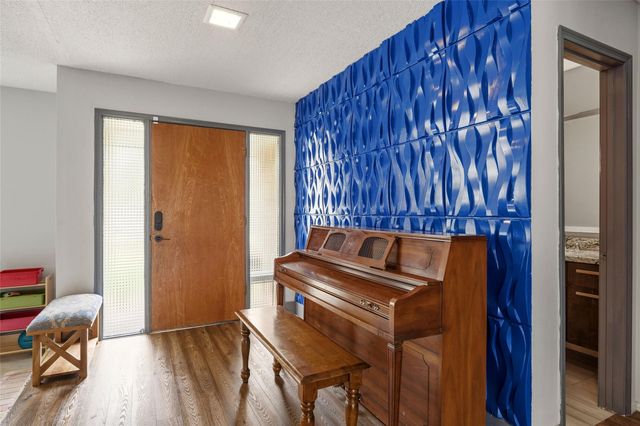 16203 Longvale Drive, Houston, TX 77059