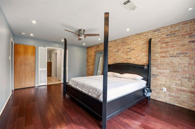 16203 Longvale Drive, Houston, TX 77059