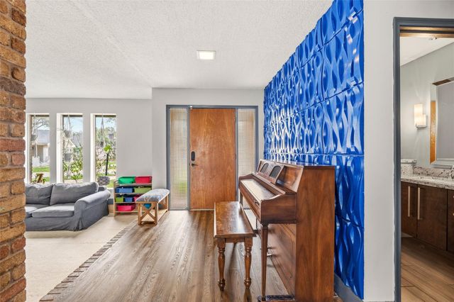 16203 Longvale Drive, Houston, TX 77059