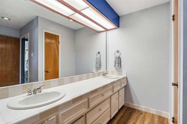 16203 Longvale Drive, Houston, TX 77059