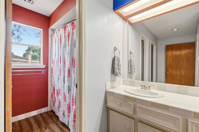 16203 Longvale Drive, Houston, TX 77059