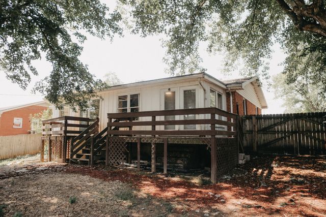 111 Spruce Drive, Frankfort, KY 40601