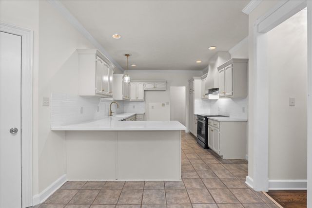 104 Midlothian Court W, Aiken, SC 29803
