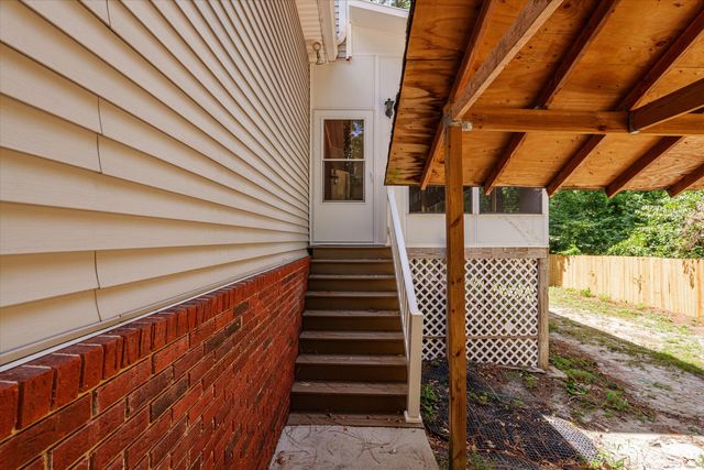 104 Midlothian Court W, Aiken, SC 29803