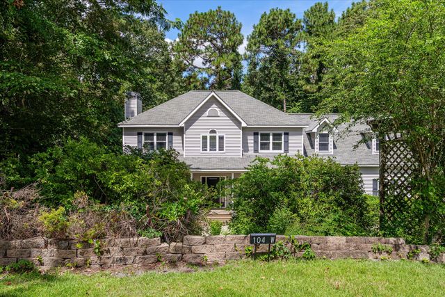 104 Midlothian Court W, Aiken, SC 29803
