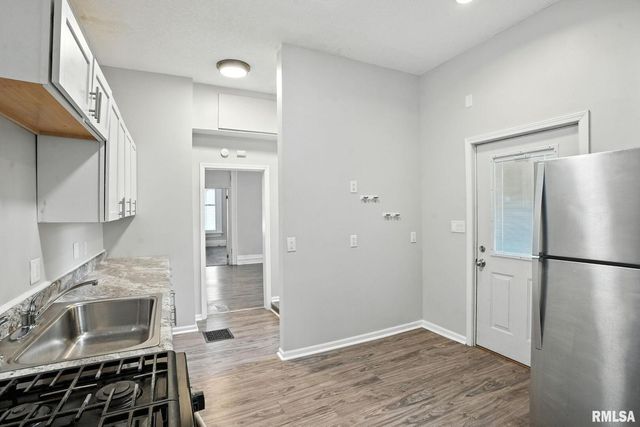 325 KIRKWOOD Boulevard, Davenport, IA 52803