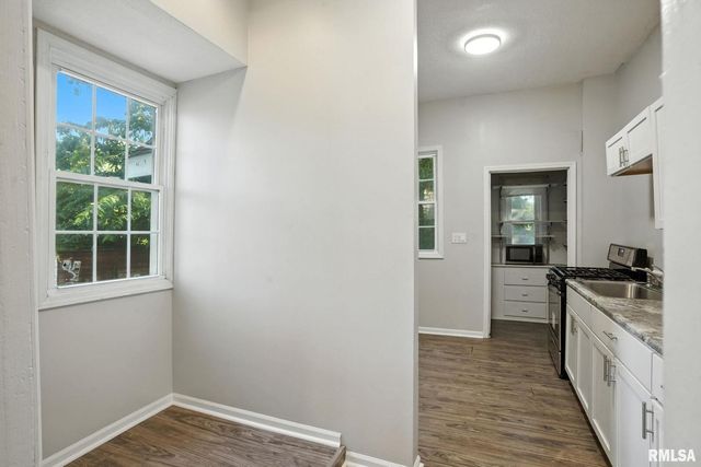 325 KIRKWOOD Boulevard, Davenport, IA 52803