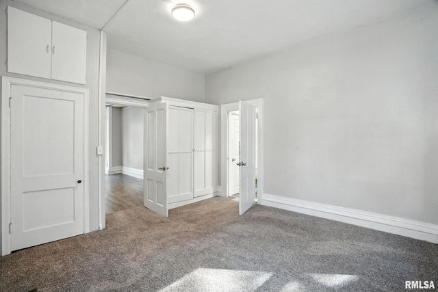 325 KIRKWOOD Boulevard, Davenport, IA 52803