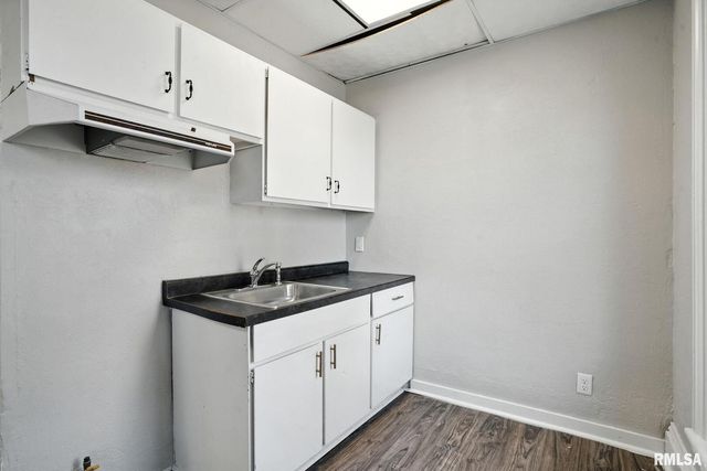 325 KIRKWOOD Boulevard, Davenport, IA 52803