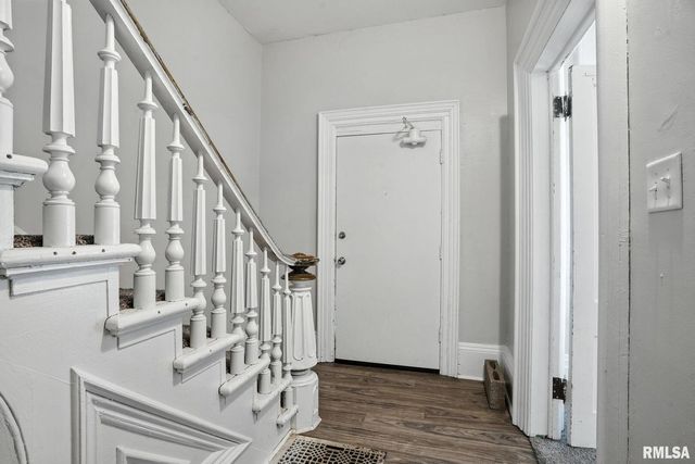 325 KIRKWOOD Boulevard, Davenport, IA 52803