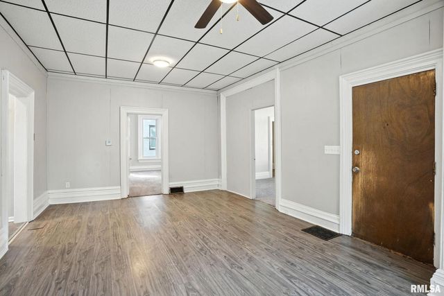 325 KIRKWOOD Boulevard, Davenport, IA 52803