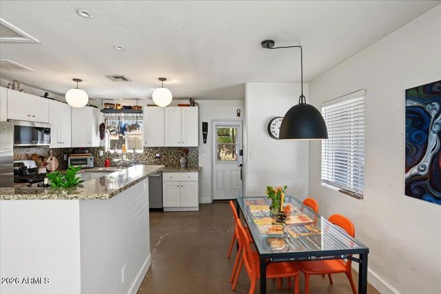 4446 N 33RD Place, Phoenix, AZ 85018