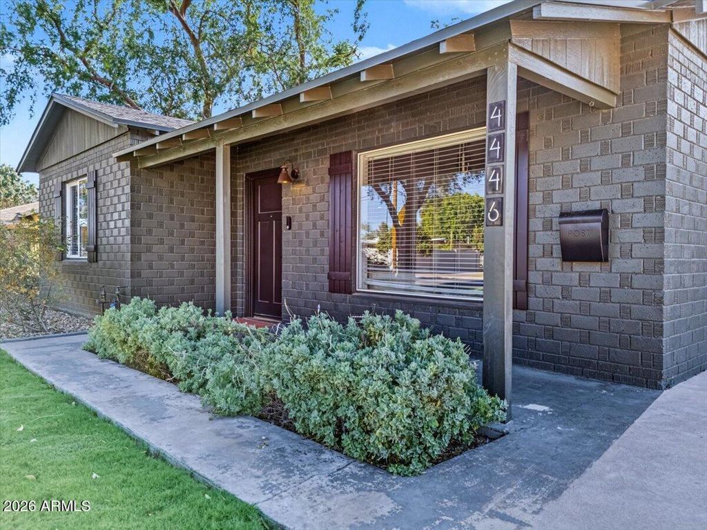 4446 N 33RD Place, Phoenix, AZ 85018