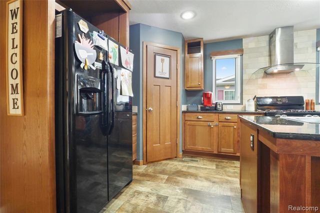 6267 Imperial Dr., Fenton, MI 48430