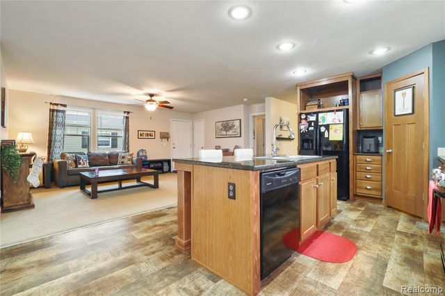 6267 Imperial Dr., Fenton, MI 48430